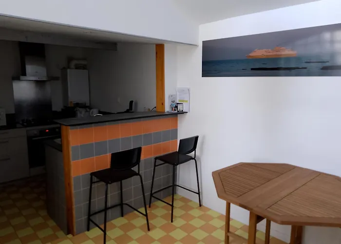 Hébergement de vacances Maison Avec Jardin Clos, Vue Sur Depuis Falaise *